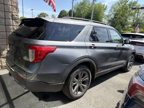 Used 2023 Ford Explorer XLT w/ Equipment Group 202A AWD/4WD image 5