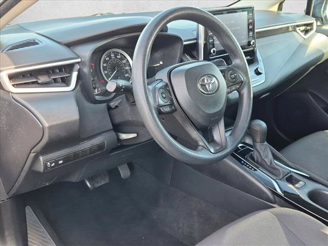 Used 2020 Toyota Corolla LE FWD image 13