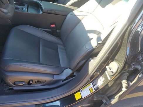 Used 2023 Lexus ES 300h w/ Premium Package image 10