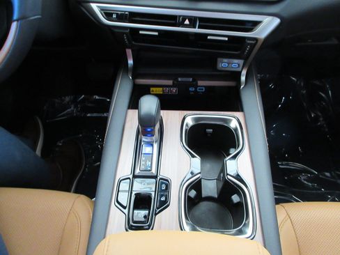 Used 2024 Lexus RX 350 Premium w/ Convenience Package AWD/4WD image 44