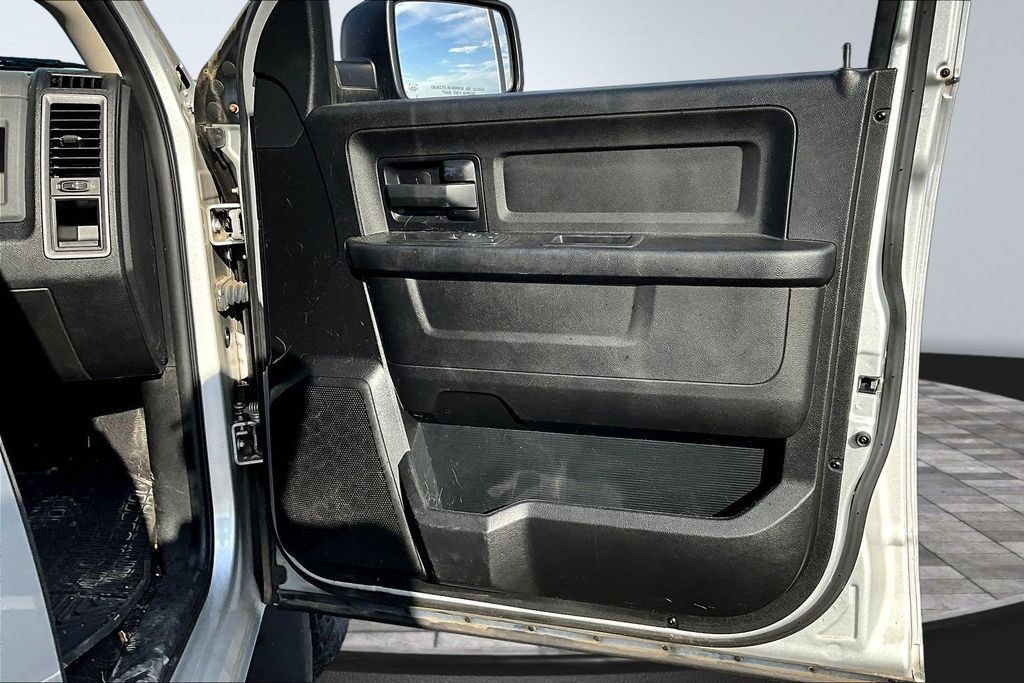 Used 2017 RAM 1500 Express AWD/4WD image 20