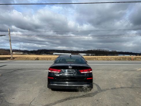 Used 2020 Kia Optima LX image 9