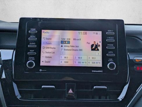 Used 2022 Toyota Camry SE image 11