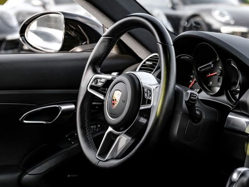 Used 2021 Porsche 718 Cayman w/ Premium Package RWD image 11