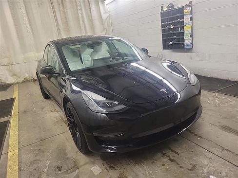 Used 2021 Tesla Model 3 Performance image 4
