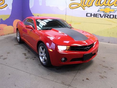 Used 2010 Chevrolet Camaro LT image 2