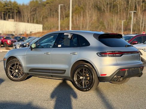 Used 2023 Porsche Macan Turbo image 3