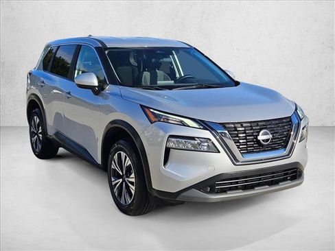 Used 2023 Nissan Rogue SV FWD image 3