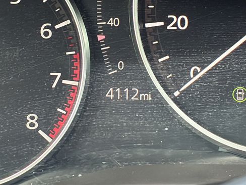 Used 2024 MAZDA MAZDA3 s FWD image 25