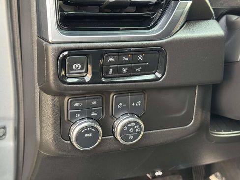 Certified 2025 GMC Yukon Denali AWD/4WD image 16