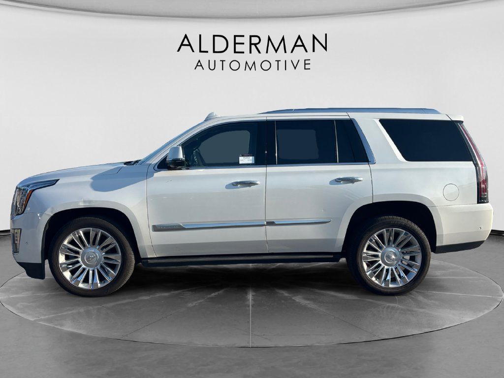 Used 2018 Cadillac Escalade Platinum AWD/4WD image 2