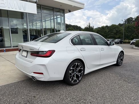 Used 2025 BMW 330i Sedan RWD image 8