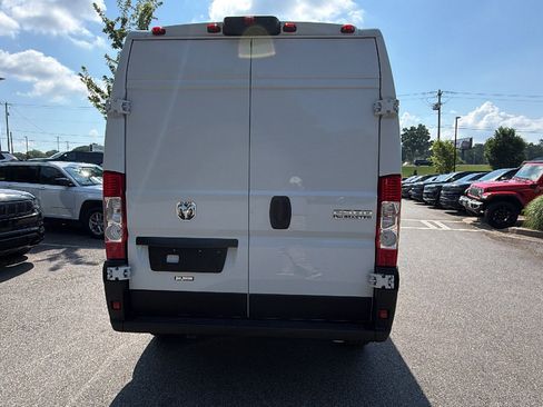 Used 2025 RAM ProMaster 2500 w/ Safety Group FWD image 9