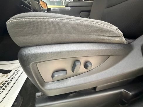 Used 2018 Chevrolet Silverado 1500 LT w/ Midnight Edition AWD/4WD image 26