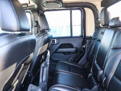 Used 2021 Jeep Gladiator Overland w/ Popular Equipment Package image 20