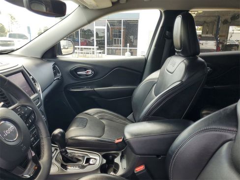 Used 2023 Jeep Cherokee Altitude Lux image 14