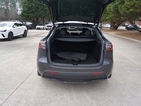Used 2024 Tesla Model Y Long Range image 18