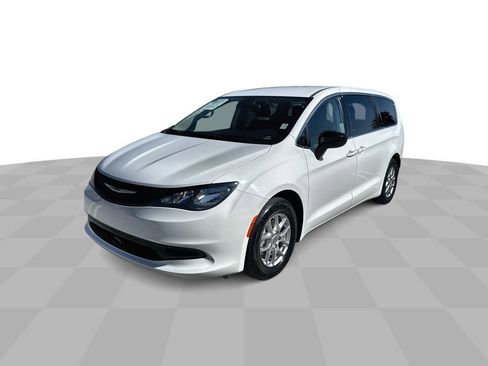 Used 2024 Chrysler Voyager LX FWD image 1