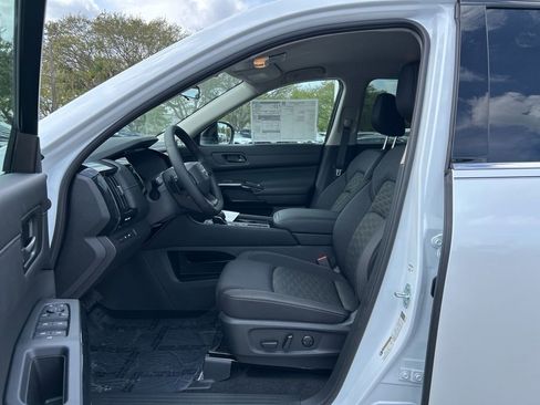 New 2026 Nissan Pathfinder SV image 16