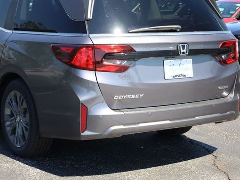 New 2026 Honda Odyssey Touring image 7