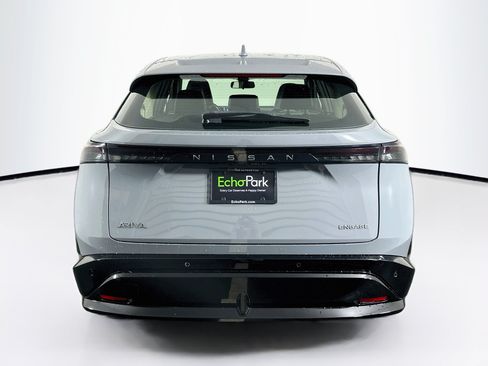 Used 2024 Nissan Ariya FWD image 7