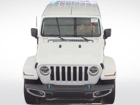 Used 2022 Jeep Wrangler Unlimited Sahara AWD/4WD image 8