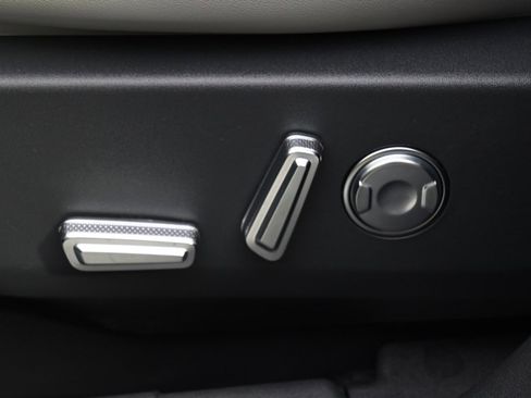 New 2026 Lincoln Nautilus Reserve w/ Jet Appearance Package image 14