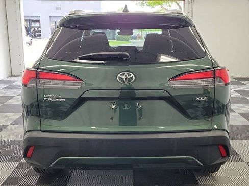 Used 2023 Toyota Corolla Cross XLE w/ Convenience Package FWD image 5