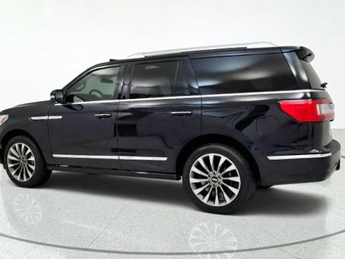 Used 2021 Lincoln Navigator Reserve AWD/4WD image 5