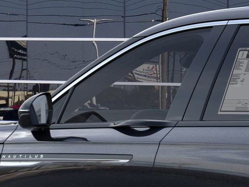 New 2026 Lincoln Nautilus Premier image 20