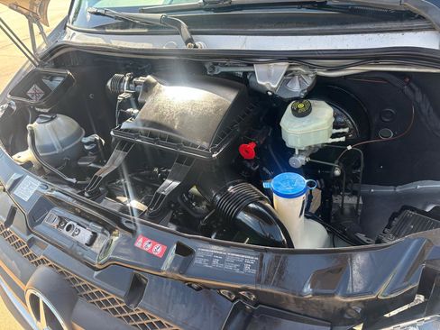 Used 2007 Dodge Sprinter 2500 w/ Cooling Group RWD image 30