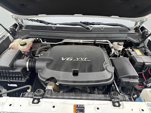 Used 2019 Chevrolet Colorado LT w/ LT Convenience Package image 16