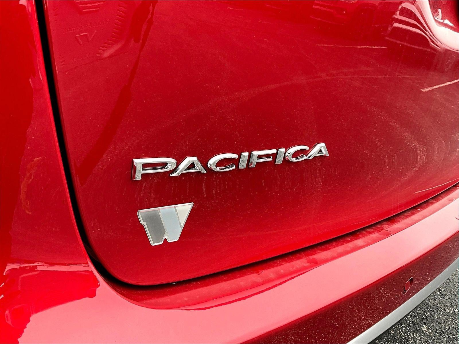 New 2027 Chrysler Pacifica Select AWD/4WD image 13