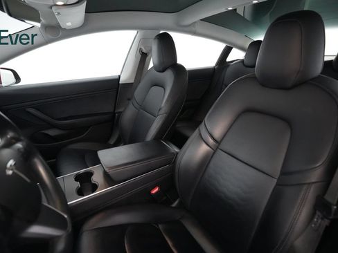Used 2018 Tesla Model 3 Long Range RWD image 4