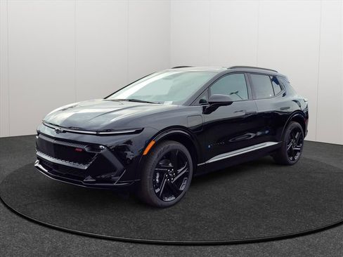 New 2026 Chevrolet Equinox EV RS image 3