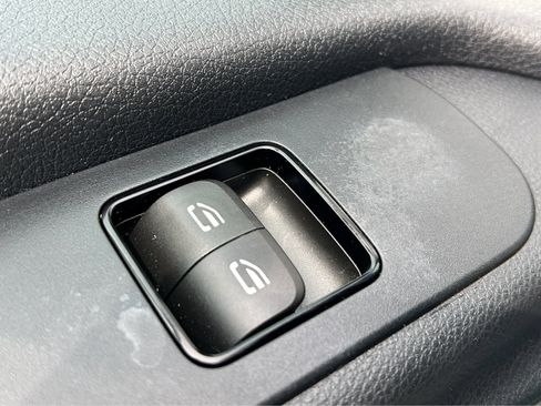 Used 2019 Freightliner Sprinter 3500 image 14