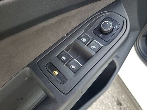 Used 2023 Volkswagen GTI 40th Anniversary Edition image 14