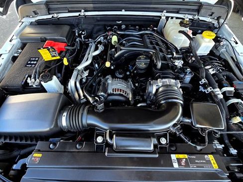 Certified 2023 Jeep Gladiator Mojave w/ Safety Group image 30