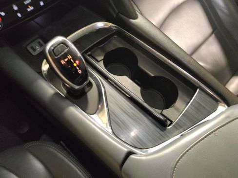 Used 2018 Buick Enclave Essence AWD/4WD image 26