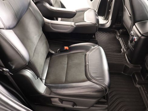 Used 2022 Ford Explorer ST w/ ST Street Pack image 15