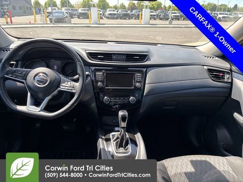 Used 2020 Nissan Rogue SV AWD/4WD image 6