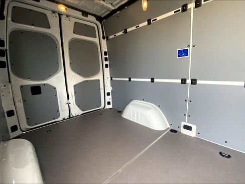 New 2025 Mercedes-Benz Sprinter 2500 image 6