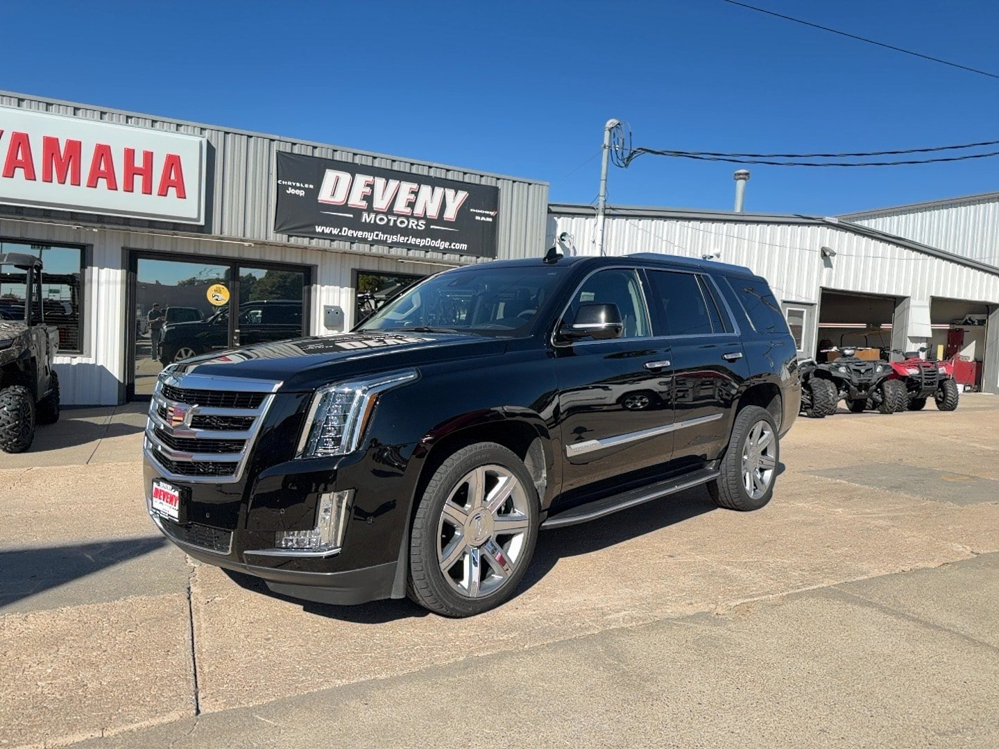 Used 2019 Cadillac Escalade Premium Luxury AWD/4WD image 2