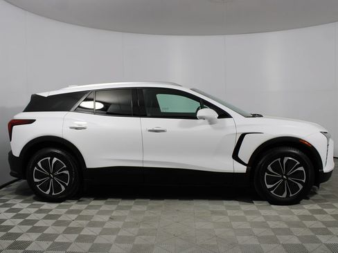 Used 2024 Chevrolet Blazer EV LT AWD/4WD image 33