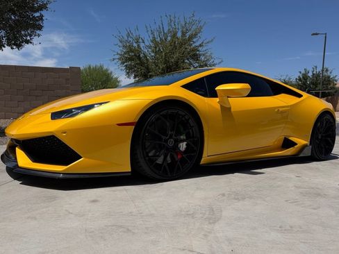 Used 2015 Lamborghini Huracan LP 610-4 AWD/4WD image 3