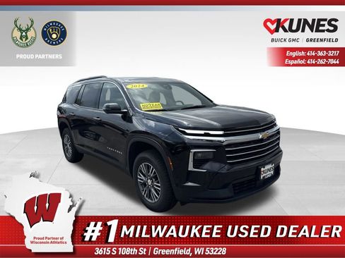 Used 2024 Chevrolet Traverse LT AWD/4WD image 1