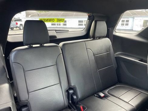 Used 2023 Chevrolet Traverse High Country w/ LPO, Floor Liner Package FWD image 46