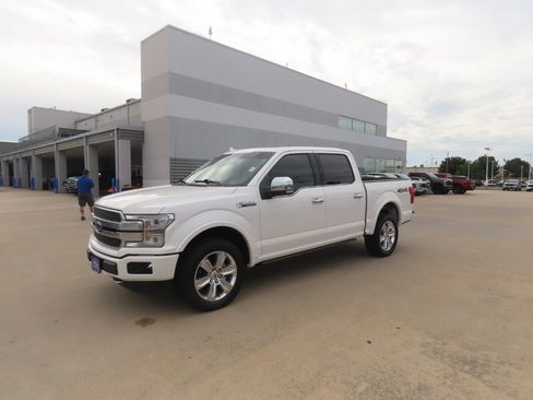 Certified 2019 Ford F150 Platinum w/ Equipment Group 701A Luxury AWD/4WD image 2