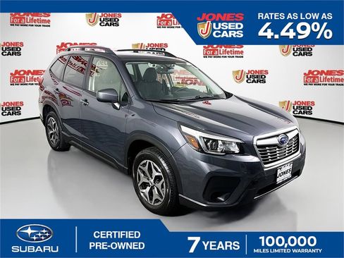 Used 2020 Subaru Forester Premium image 1