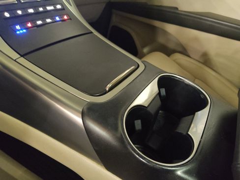 Used 2019 Lincoln Nautilus Reserve FWD image 26